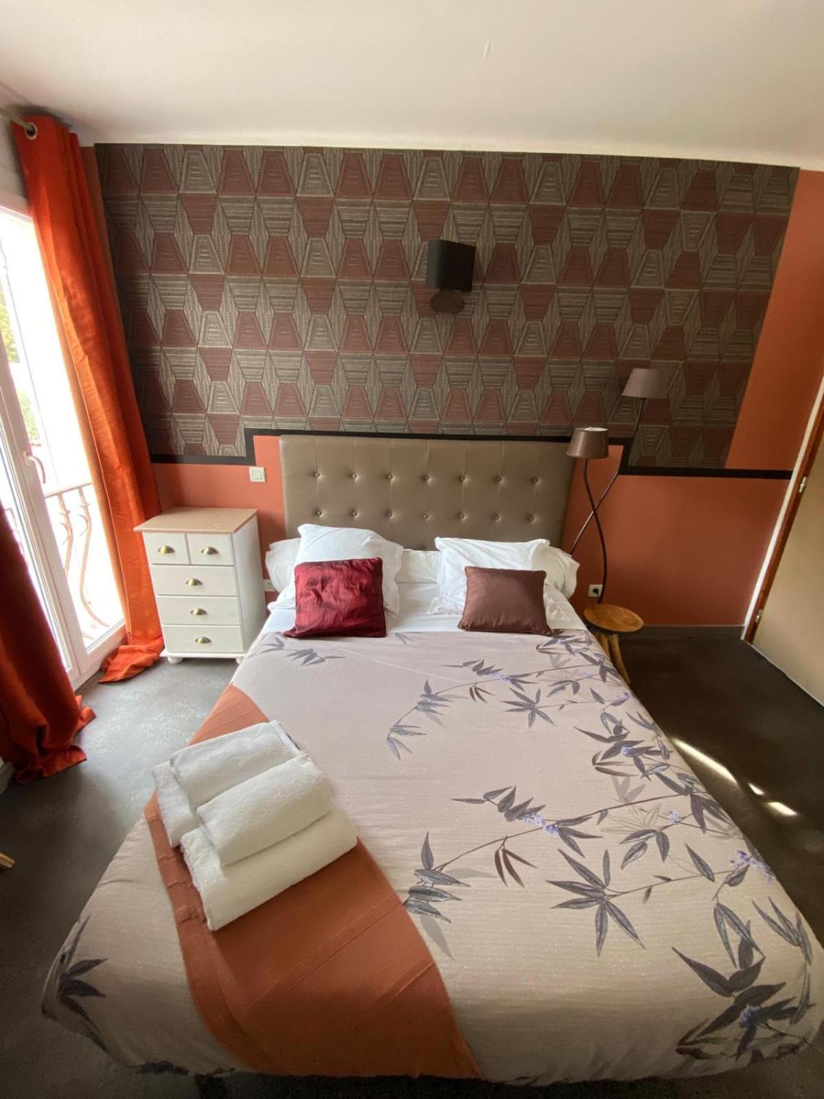 Auberge Les Galets Peyruis Екстер'єр фото