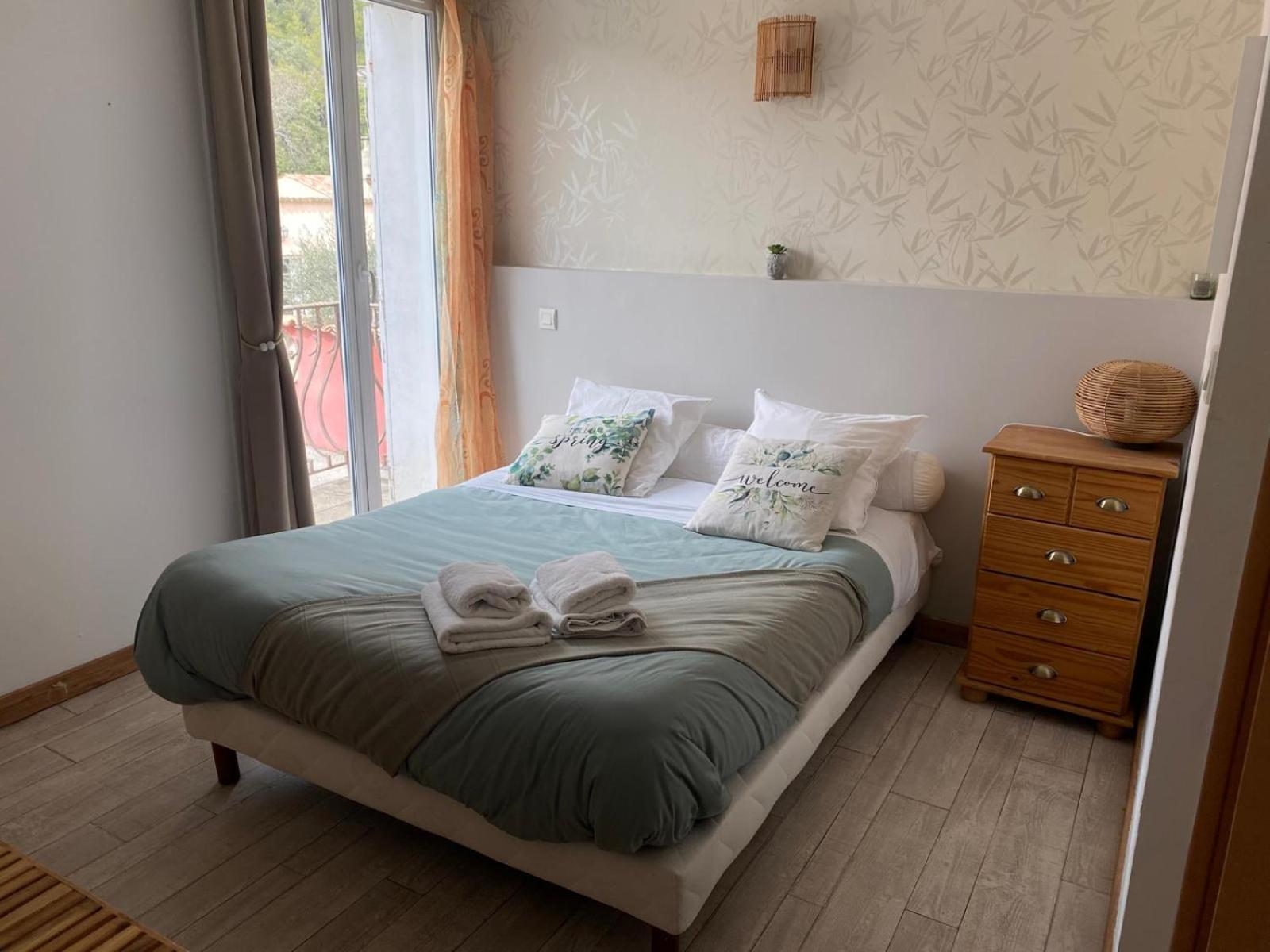 Auberge Les Galets Peyruis Екстер'єр фото